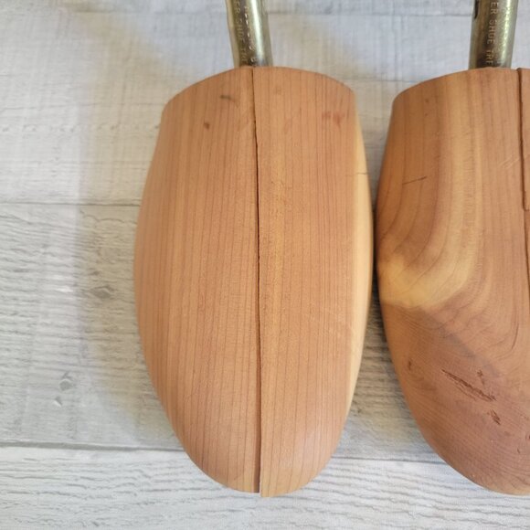 Florsheim Mens Cedar Shoe Tree Adjustable - Picture 2 of 6